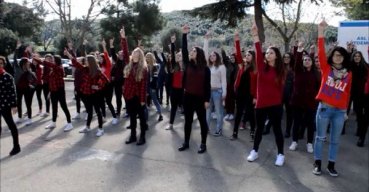 Flashmob per l'8 marzo all'IISS "Fioritto - De Rogatis"