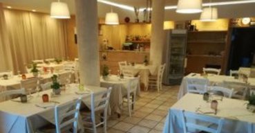 Furto con scasso al ristorante Pane&Olio, indagano i Carabinieri