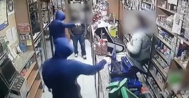 Rapina al tabaccaio, tutti gli indizi dei Carabinieri