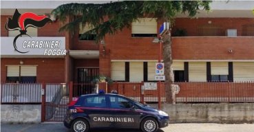 Donna chiama i Carabinieri e fa arrestare l'autore di un furto