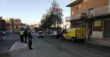 Guasto a impianto olio, trattore crea disagi in via Torre Mileto