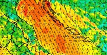 Maltempo, nuovo peggioramento: poca pioggia ma vento molto forte